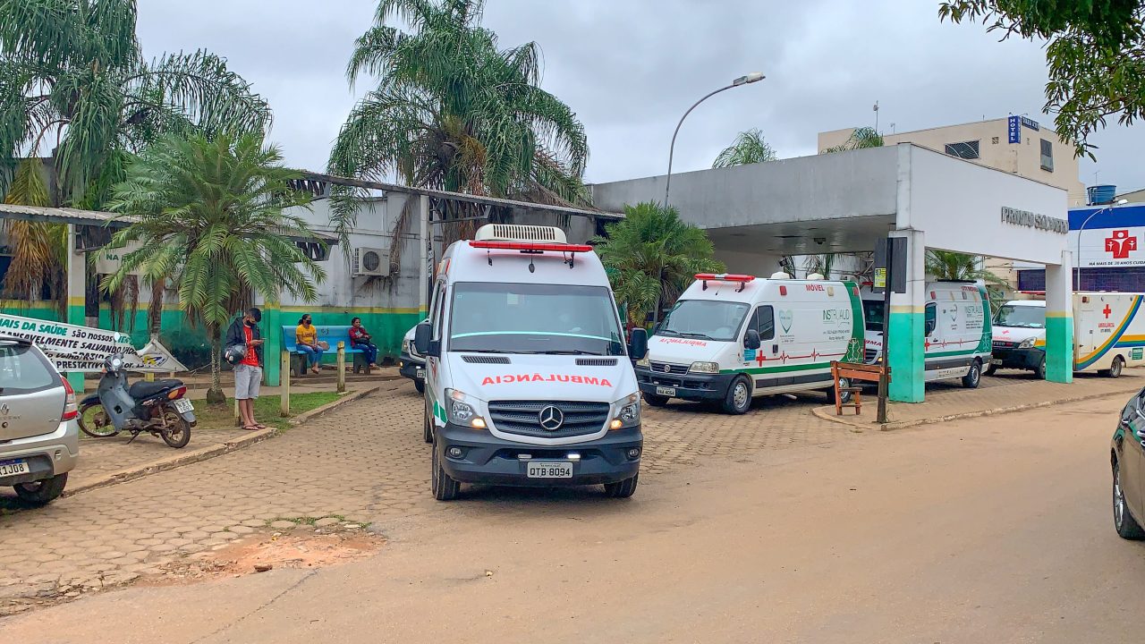 Motociclista cai em vala, fica inconsciente e precisa ser intubado em Porto Velho