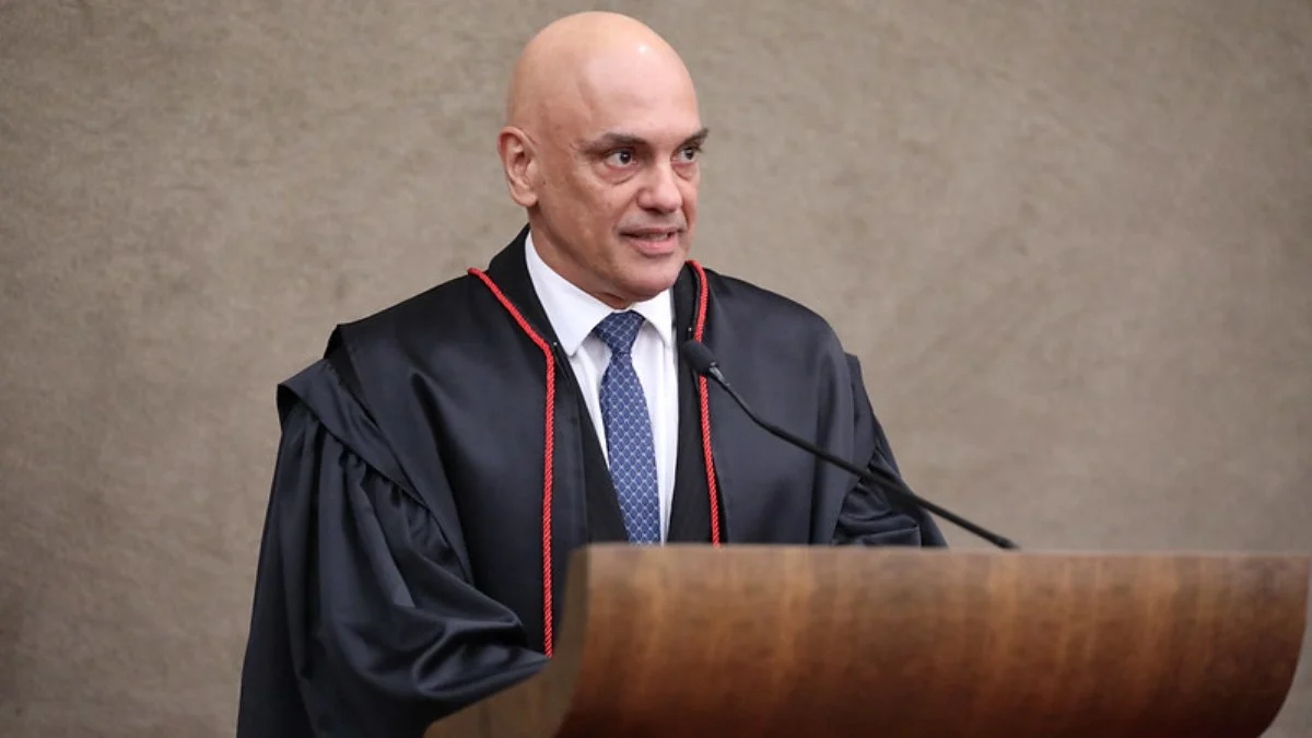 Alexandre Moraes defende a regulamentação das redes sociais; assista