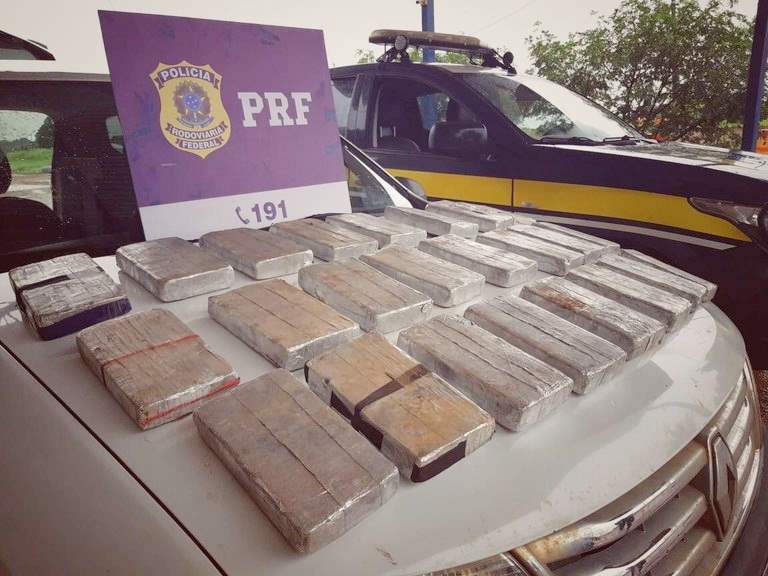 PRF apreende mais de 25 kg de cocaína durante fiscalização em RO