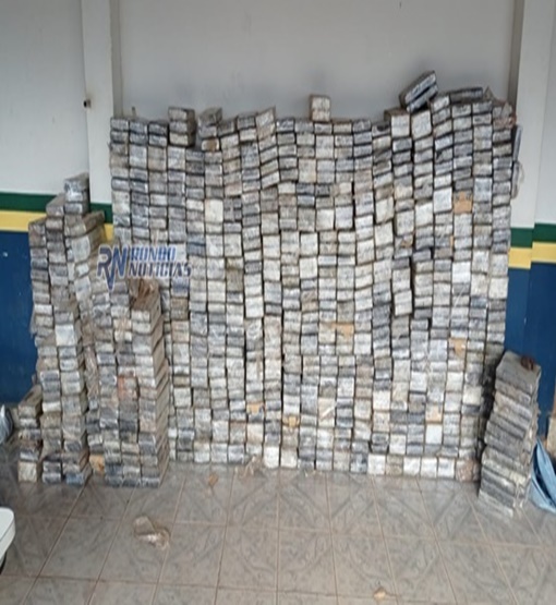 Em operação integrada, PRF e PMRO apreendem mais de 1 tonelada de cocaína
