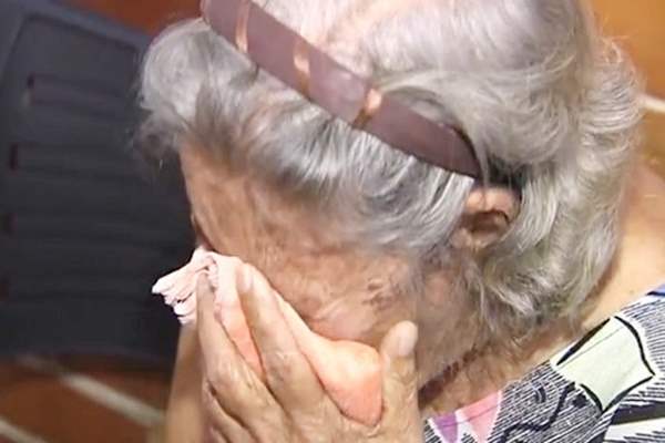 Idosa de 65 anos é agredida e esfaqueada pelo filho na Zona Sul