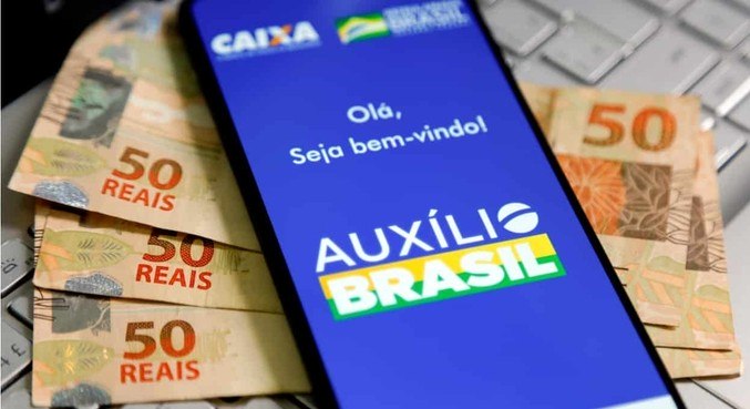 Auxílio Brasil terá pente-fino para checar dados e poderá cancelar benefícios
