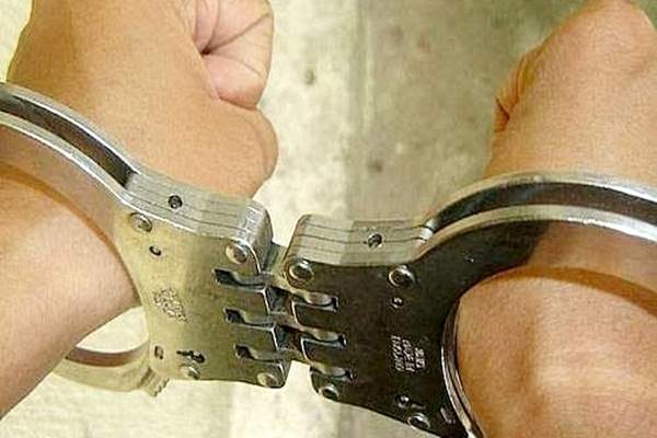 Homem é preso após agredir, ameaçar e expulsar a filha de casa