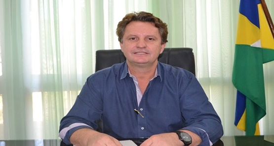 Ex-prefeito é preso por desvio de verbas para contratação de agência de publicidade