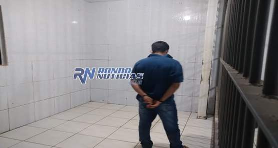 Adolescente é apreendido com moto roubada após perseguição policial 