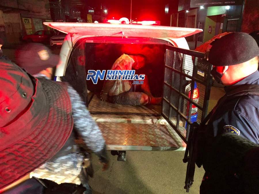 Homem é flagrado pela PM agredindo esposa em plena via pública