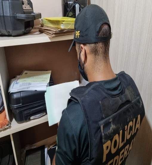 Operação da PF desarticula falsificadores diplomas universitários