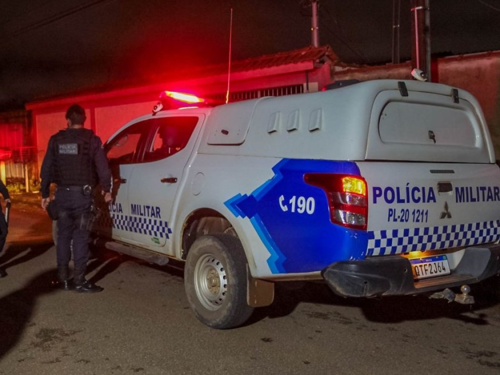 Caminhoneiro compra drogas pelo WhatsApp, confunde policial com traficante e acaba preso