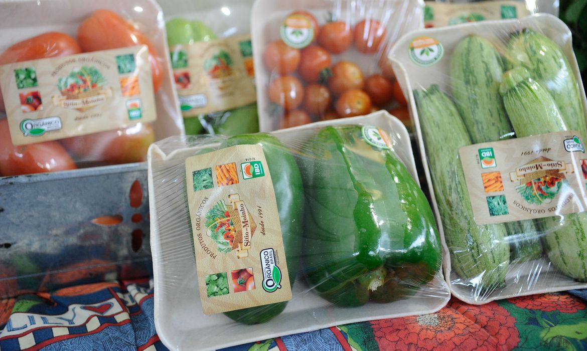 Portaria dispensa prazo de validade em embalagens de vegetais frescos
