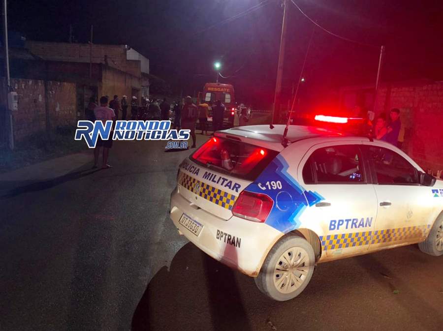 Homens encapuzados executam jovem em frente de bar em Distrito