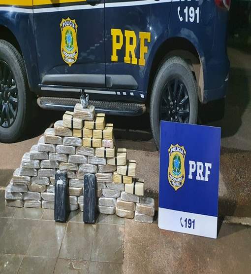 PRF apreende 10 Kg de cocaína avaliada em quase R$ 2 milhões de reais 
