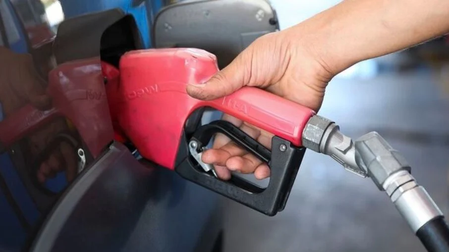 Preço do diesel tem margem para cair até 14%, aponta relatório divulgado da Abicom