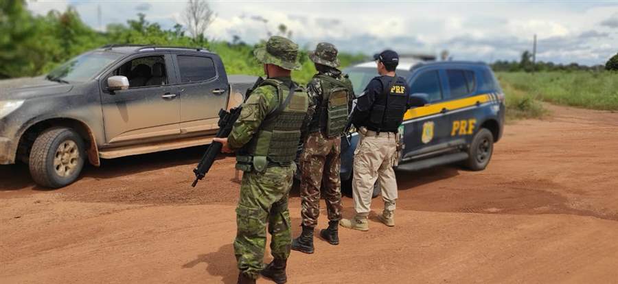 PRF recupera veículo roubado na cidade de Ji Paraná/RO em menos de 24h