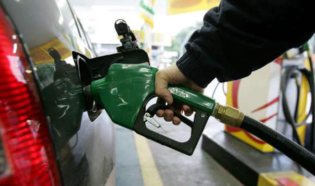 Governo dribla LRF ao usar PEC para zerar imposto de combustível, avaliam tributaristas