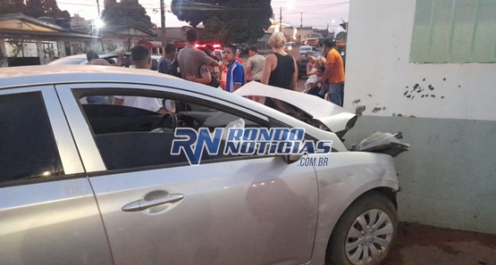 Batida entre HB 20 e Jeep deixa passageiras feridas na zona leste da capital