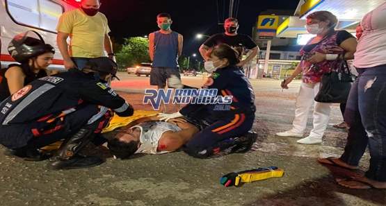 Ciclista é socorrido às presas após ser atropelado na Jorge Teixeira 