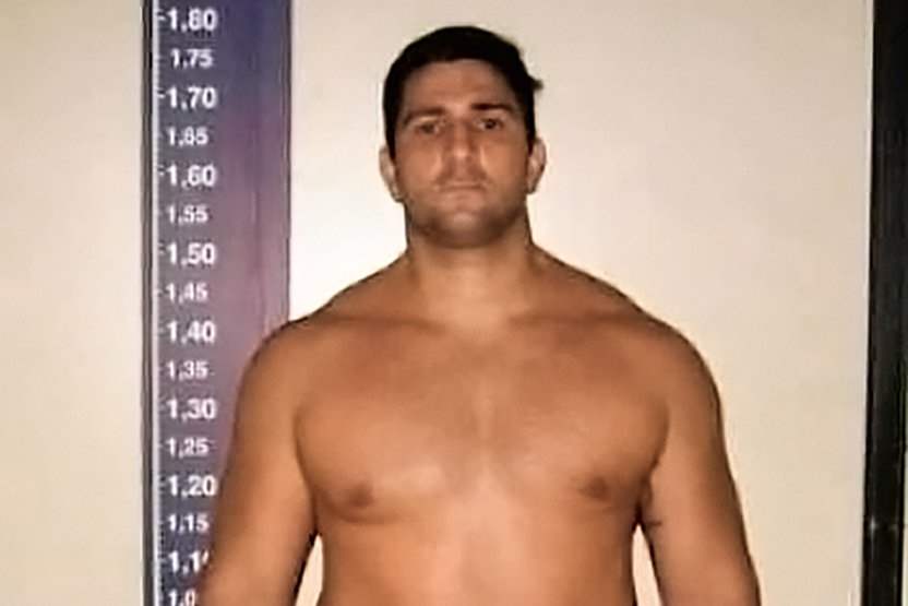 Corpo de miliciano Adriano da Nóbrega é exumado e passará por perícia após suspeitas