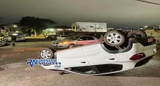Motorista de aplicativo fica ferido após capotar veículo em acidente na capital 