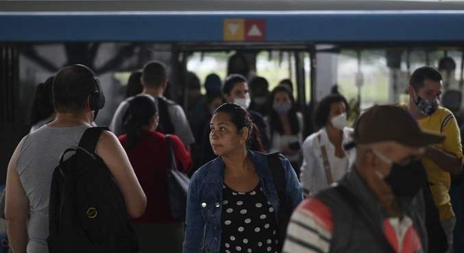 São Paulo retira obrigatoriedade do uso de máscara ao ar livre a partir do dia 11 de dezembro