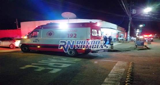 Ambulância do Samu em atendimento de urgência colide com Fiesta 