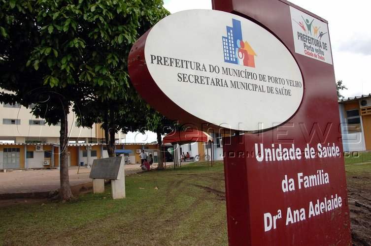 Garçonete é atingida com gargalo de garrafa durante briga de clientes 