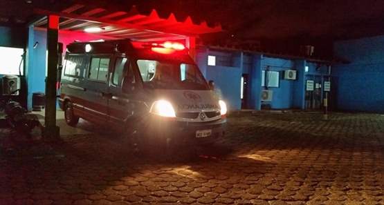 Homem sofre espancamento por ocupantes de automóvel