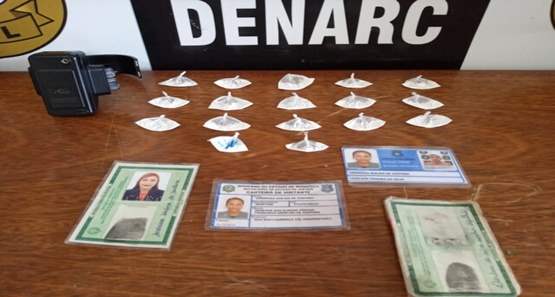 Denarc apreende droga na casa de apenada com tornozeleira eletrônica
