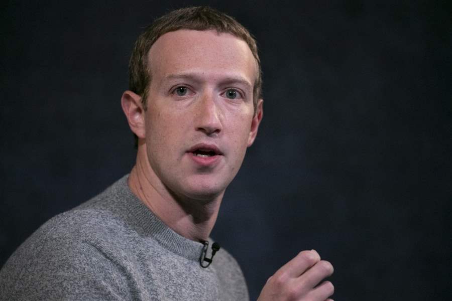 
Zuckerberg perde US$ 27,1 bi e deixa lista de 10 mais ricos do mundo