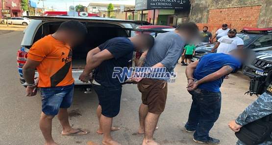 Presos 04 elementos em carro de aplicativo um deles armado com revólver