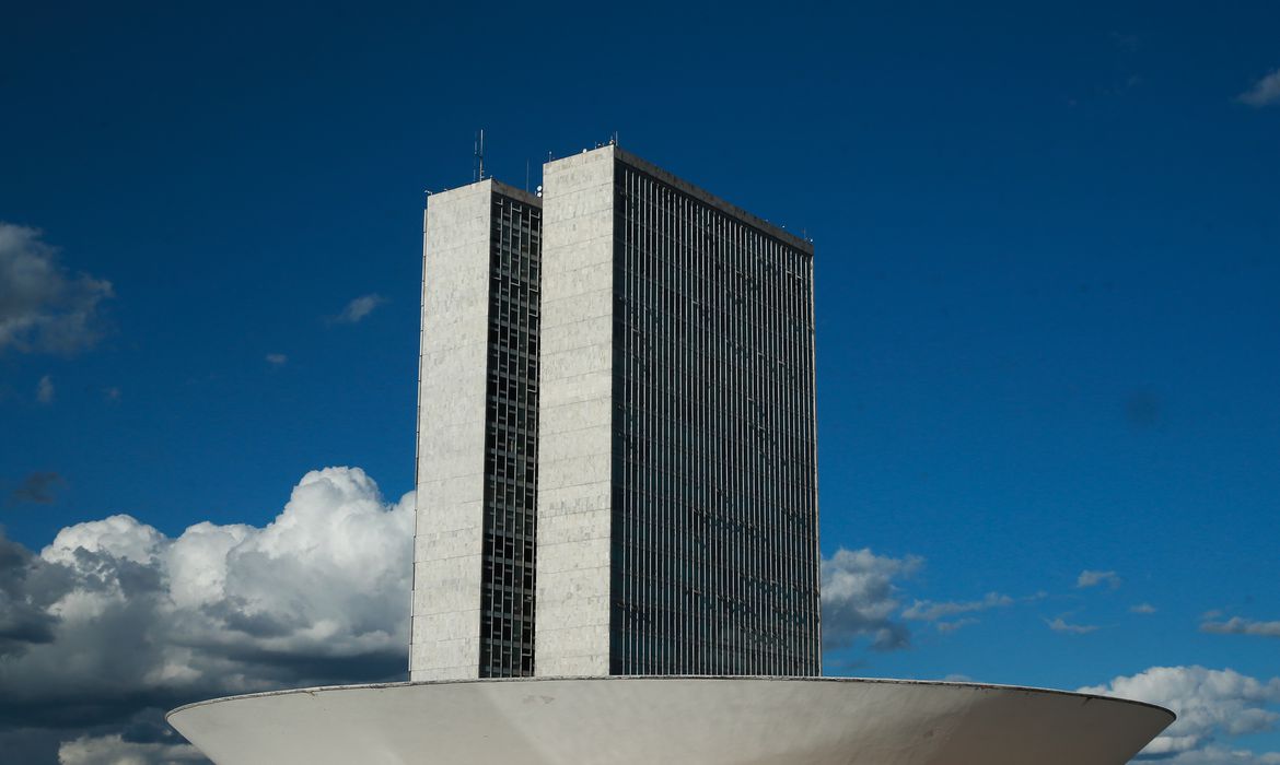Câmara aprova projeto que torna hediondo crime sexual contra crianças
