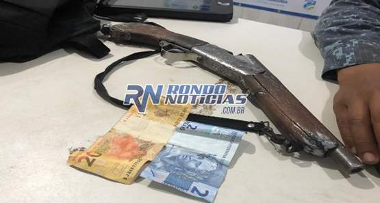 PM intercepta suspeitos com arma de fogo e prontos para assaltar