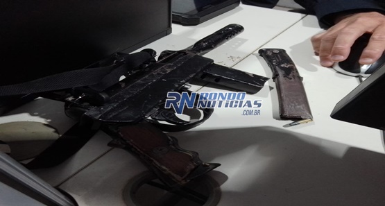 Bando armado com submetralhadora rende taxista e família e foge levando carro