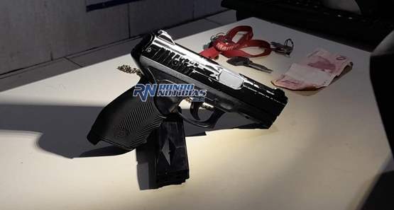 Dupla é detida com arma de Airsoft e com moto roubada após assalto