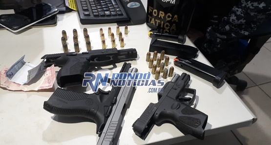 Bando é preso com pistolas, munições e carro roubado no 'Cai N'Água'