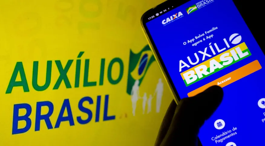 Sites utilizam nome do Auxílio Brasil para aplicar golpes de R$ 2.500 por meio de transferência