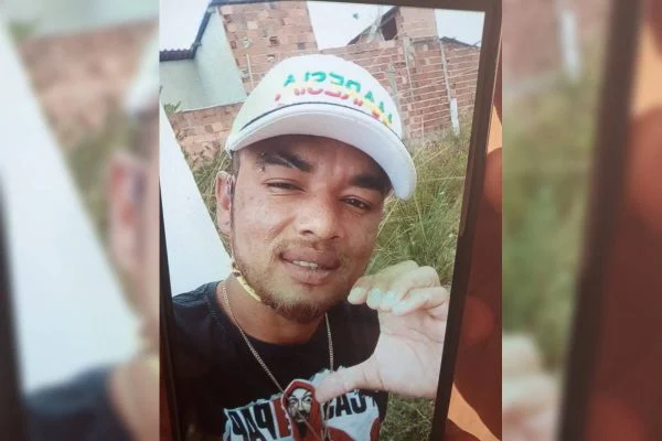 Escondido na casa de excompanheira, suspeito de matar sogra com facão é preso pela PM