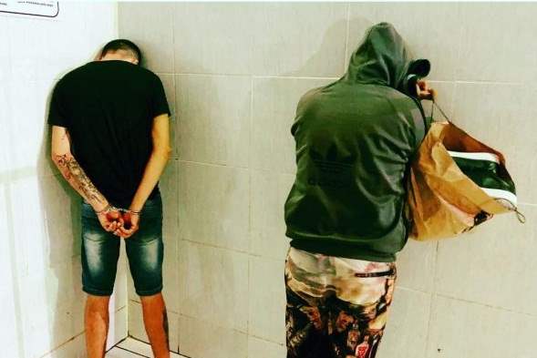 Policiais da Homicídios prendem sobrinho que matou tio a pauladas 