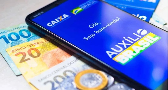 Auxílio Brasil deve incluir novos beneficiários no programa em junho
