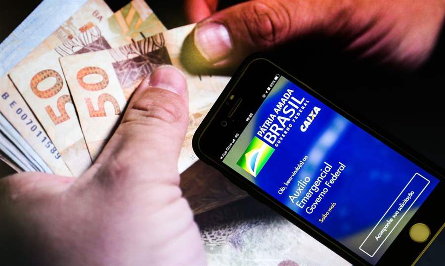 Trabalhadores nascidos em agosto podem sacar auxílio emergencial
