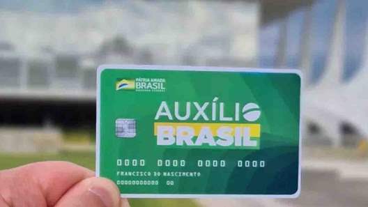 Bolsonaro sanciona Auxílio Brasil, mas veta atendimento a todas as famílias que têm direito