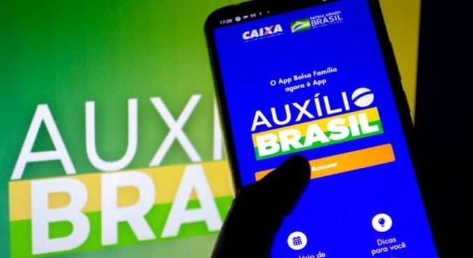 Prazo para atualizar cadastro do Auxílio Brasil termina nesta sexta-feira
