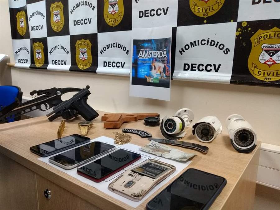 Polícia localiza suspeito de executar tatuador após rastrear tornozeleira eletrônica