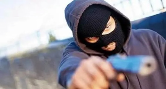 Empresário e esposa vivem momentos de terror nas mãos de dois bandidos