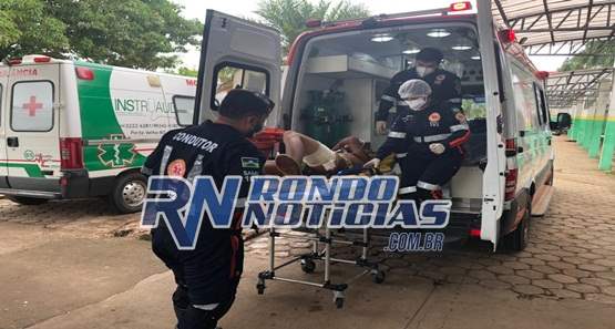 Dupla rouba celular de mãe de sargento mas ele atira em um deles