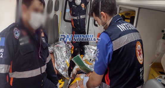 Criminosos  fortemente armados atacam barbearia e quatro são baleados