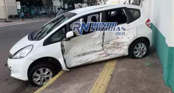 Colisão de três veículos na Pinheiro Machado deixam duas pessoas feridas