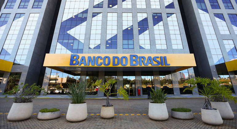 Câmara faz audiência pública sobre abertura de bancos aos fins de semana
