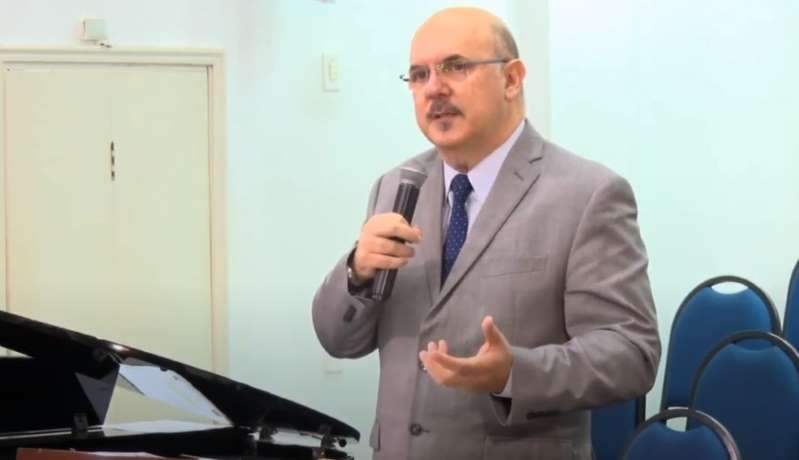 Ministro da Educação deve responder a denúncia por homofobia