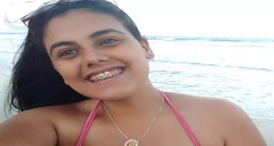Homem mata mulher com sete facadas e liga para polícia avisando do crime 
