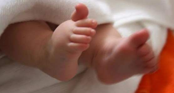 Mãe flagra primo estuprando bebê de oito meses de vida na zona leste
